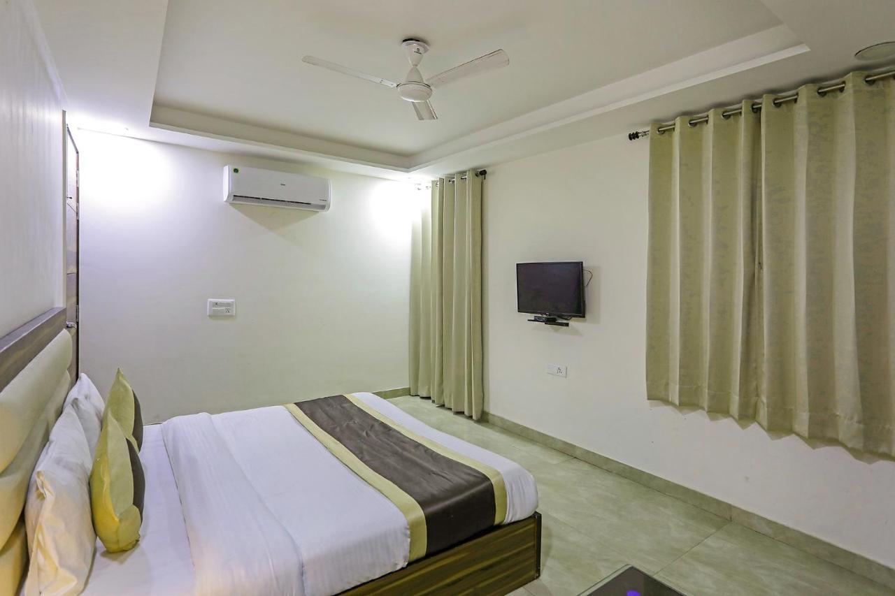 Fabhotel White House Bnb - Nr Yashobhoomi Convention Centre Deli Exterior foto
